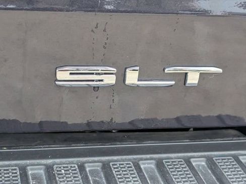 Certified 2025 GMC Sierra 1500 SLT AWD/4WD image 8
