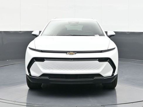 New 2026 Chevrolet Equinox EV LT FWD image 16