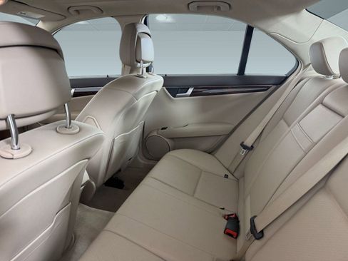 Used 2014 Mercedes-Benz C 250 Luxury image 25
