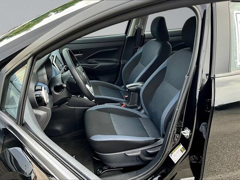Used 2025 Nissan Versa SV FWD image 22