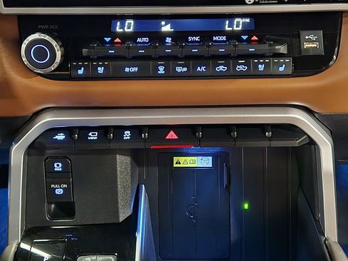 Used 2024 Toyota Tundra 1794 Edition image 40