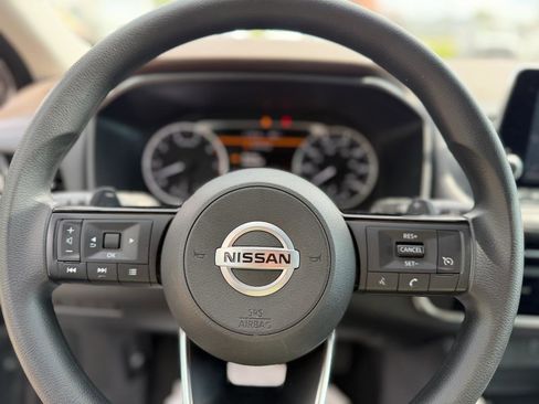 Used 2021 Nissan Rogue S FWD image 18