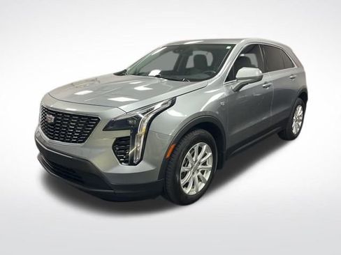 Certified 2023 Cadillac XT4 Luxury image 2