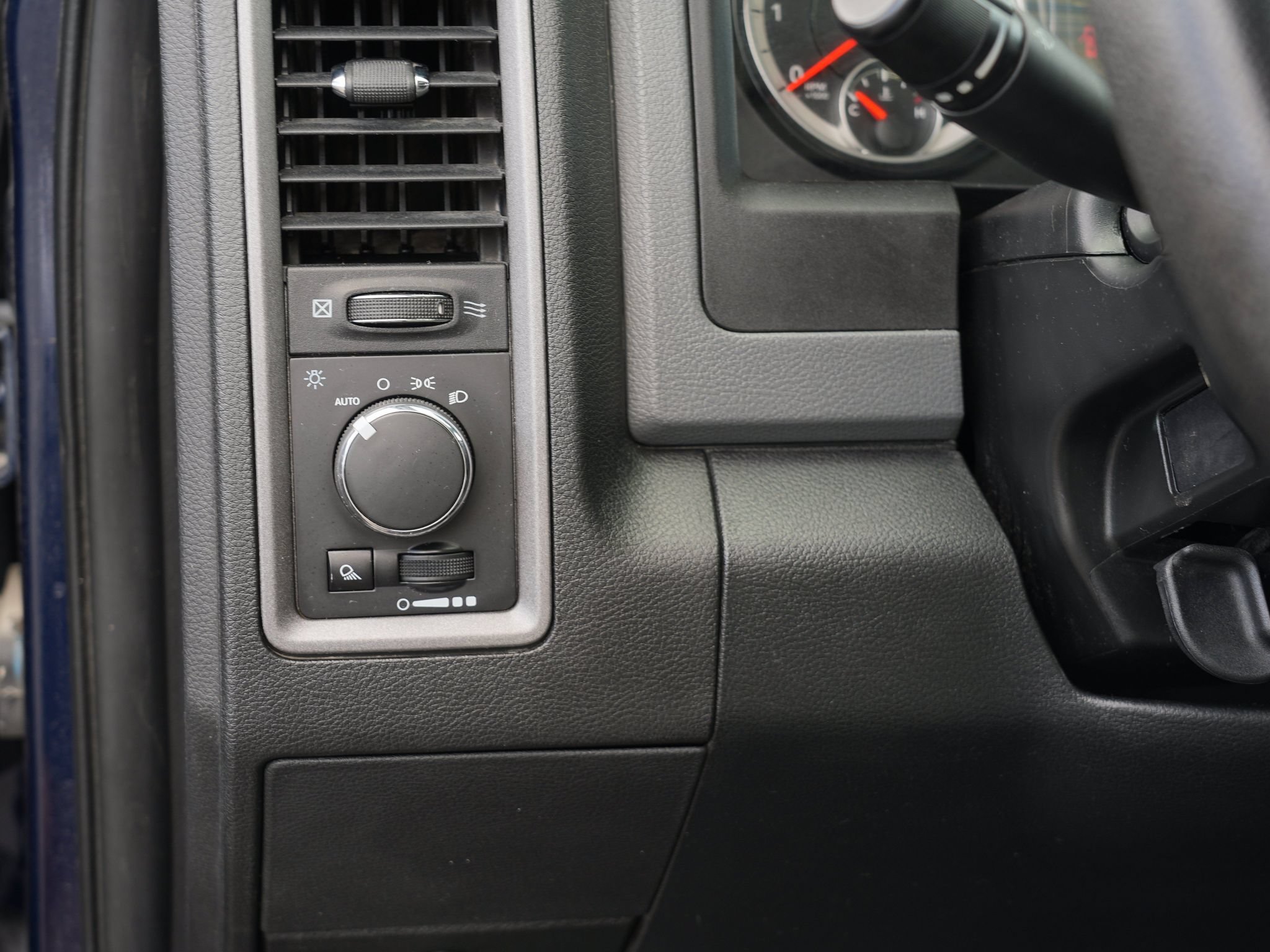 Used 2017 RAM 1500 Tradesman w/ Power & Remote Entry Group RWD image 17
