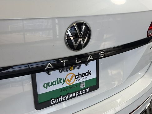 Used 2023 Volkswagen Atlas SEL R-Line image 16
