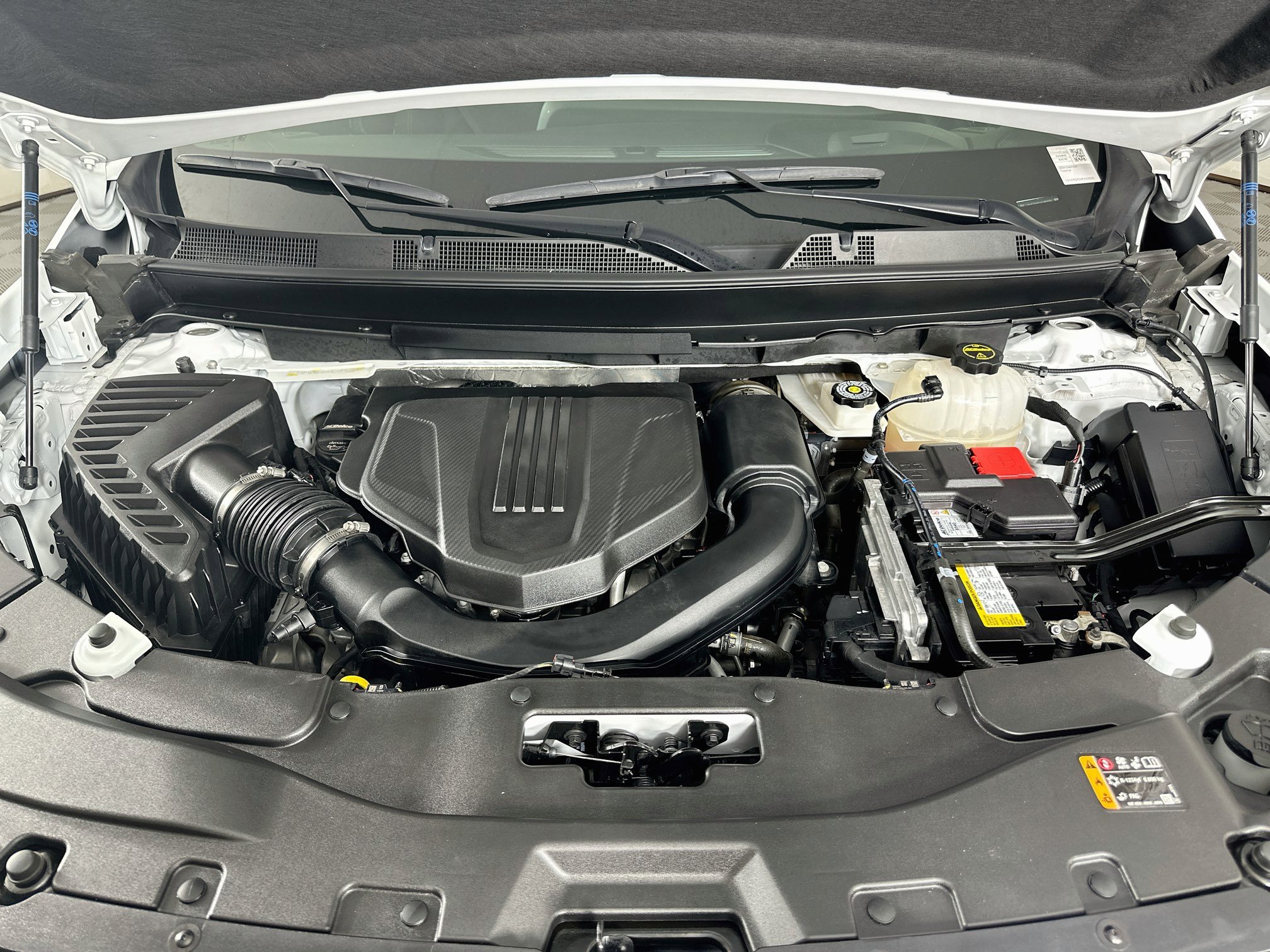 Used 2024 Chevrolet Traverse LT FWD image 34