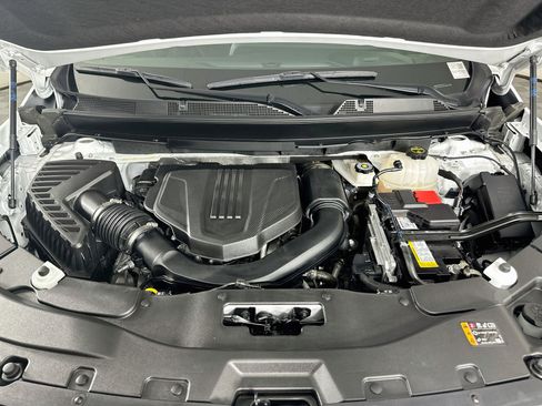 Used 2024 Chevrolet Traverse LT FWD image 34