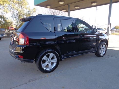 Used 2016 Jeep Compass High Altitude image 4