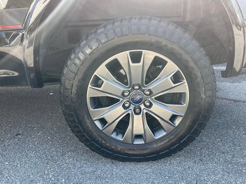 Used 2016 Ford F150 Lariat w/ Equipment Group 502A Luxury AWD/4WD image 14