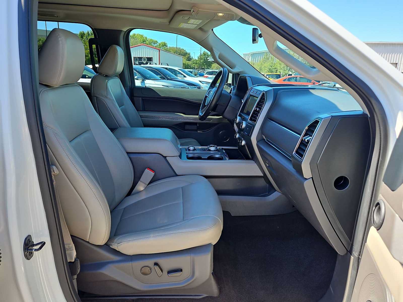 Used 2021 Ford Expedition XLT AWD/4WD image 21