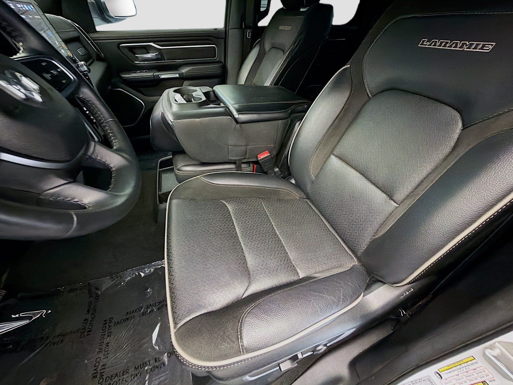 Used 2023 RAM 1500 Laramie AWD/4WD image 11