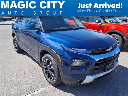 Used 2023 Chevrolet TrailBlazer LT FWD image 1