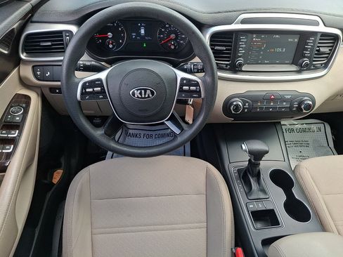 Used 2020 Kia Sorento LX AWD/4WD image 12