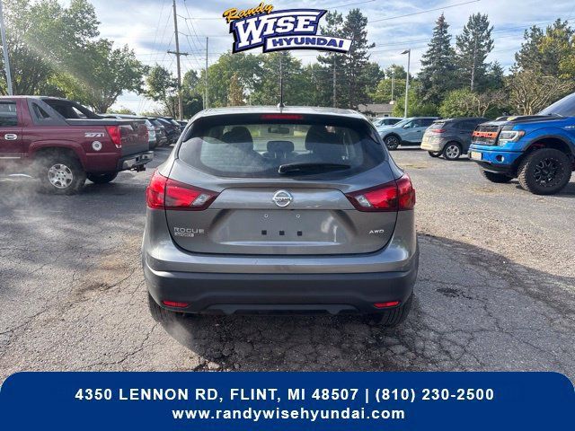 Used 2019 Nissan Rogue Sport S AWD/4WD image 7