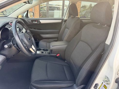 Used 2017 Subaru Outback 2.5i Premium w/ Popular Package #1 AWD/4WD image 12