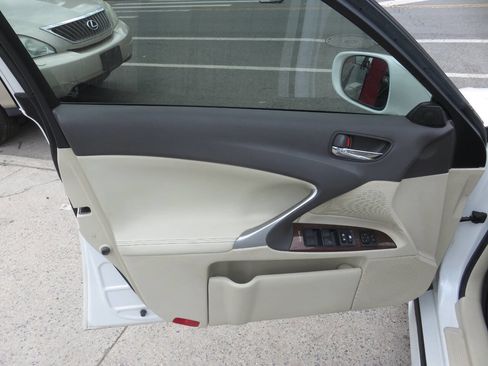 Used 2010 Lexus IS 250 RWD image 28