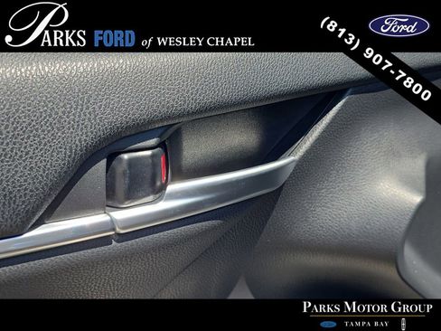 Used 2024 Toyota Camry XSE FWD image 17