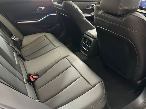 Used 2025 BMW 330i Sedan w/ Premium Package RWD image 29
