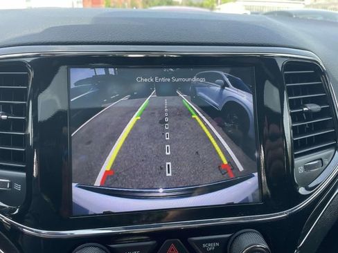 Used 2022 Jeep Grand Cherokee Limited image 29