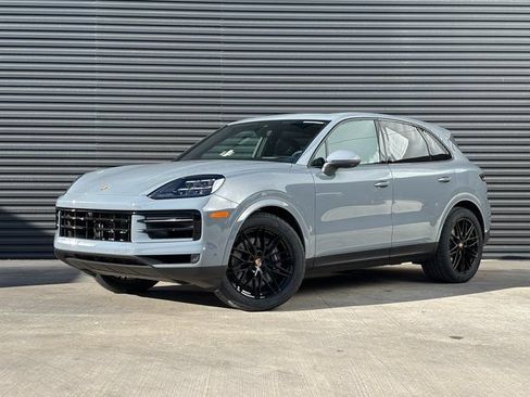 Used 2026 Porsche Cayenne AWD/4WD image 1
