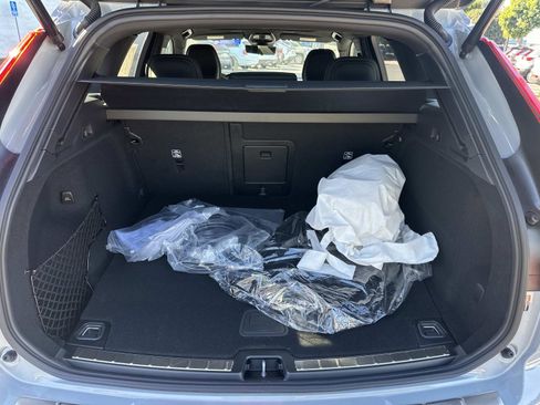 New 2026 Volvo XC60 T8 Ultra w/ Climate Package PRO AWD/4WD image 18