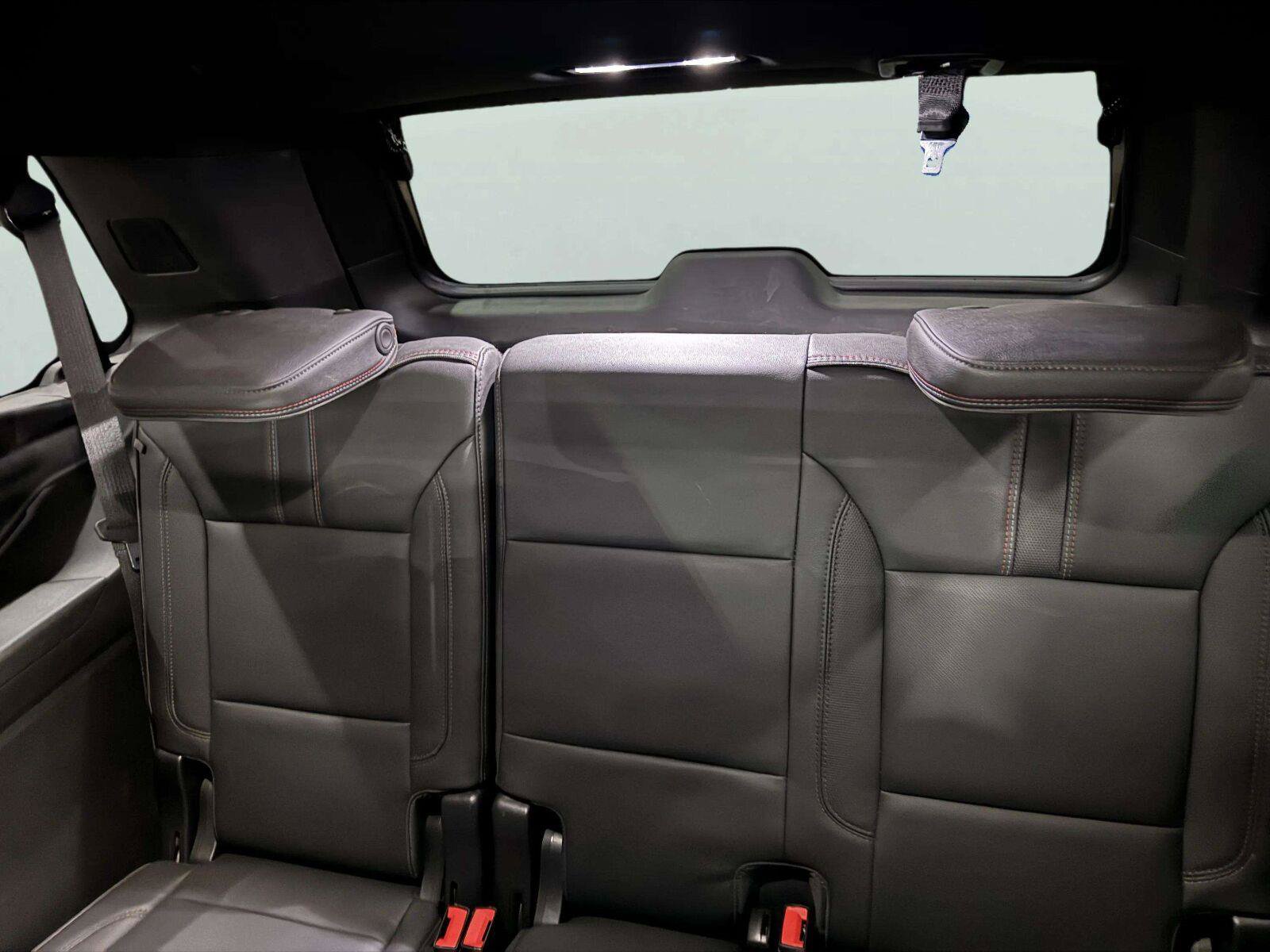 Used 2022 Chevrolet Tahoe RST w/ Luxury Package AWD/4WD image 37