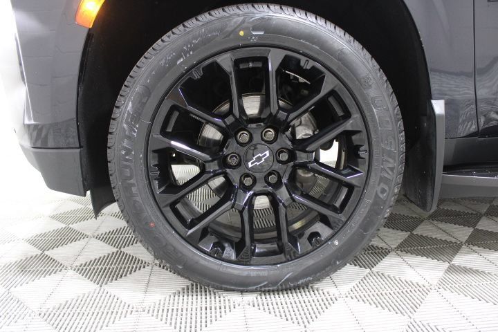 Used 2022 Chevrolet Suburban RST w/ Luxury Package AWD/4WD image 49