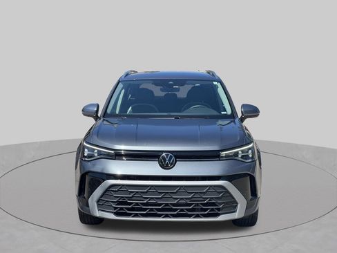 Used 2025 Volkswagen Taos SE FWD image 8