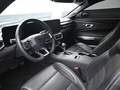 Used 2025 Ford Mustang GT Premium RWD image 20