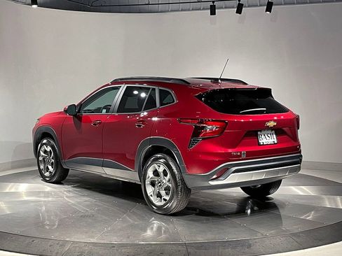 Used 2025 Chevrolet Trax LT w/ Driver Confidence Package FWD image 13