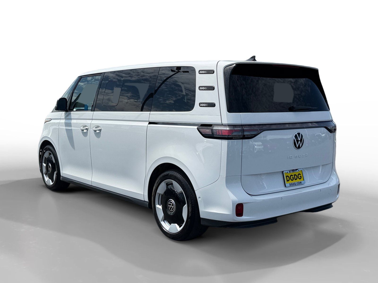Certified 2025 Volkswagen ID. Buzz Pro S RWD image 3