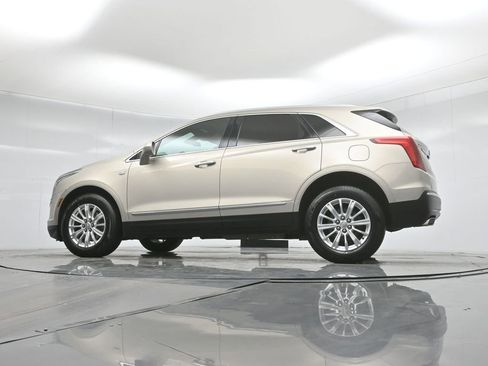Used 2017 Cadillac XT5 FWD image 49