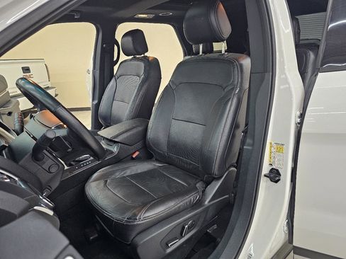 Used 2016 Ford Explorer Limited image 17