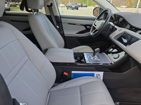 Used 2023 Land Rover Range Rover Evoque S image 10