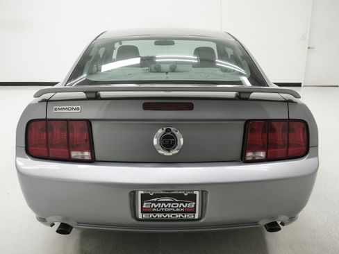 Used 2007 Ford Mustang GT RWD image 5