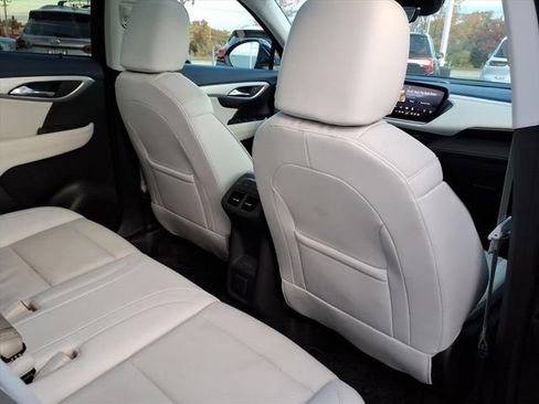 New 2025 Buick Envision Avenir image 23