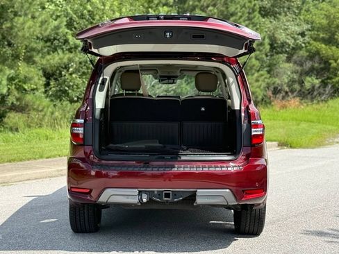 Used 2024 Nissan Armada Platinum w/ Captain's Chairs Package AWD/4WD image 18