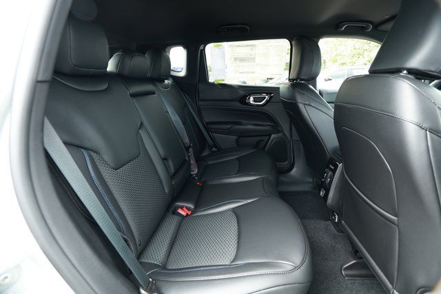 New 2026 Jeep Compass Latitude AWD/4WD image 27