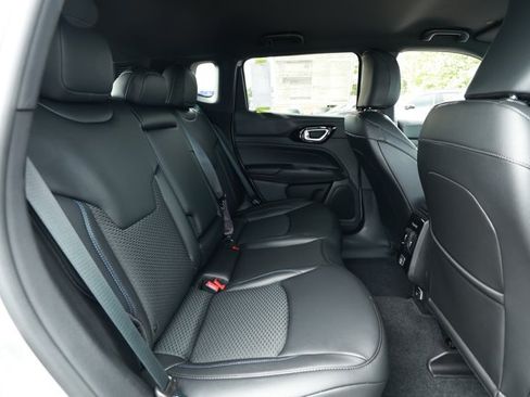 New 2026 Jeep Compass Latitude AWD/4WD image 27
