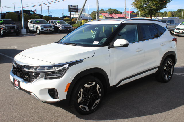 Used 2024 Kia Seltos SX w/ SX Sunroof Package AWD/4WD image 2