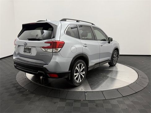 Used 2019 Subaru Forester Limited w/ Popular Package #3 image 7