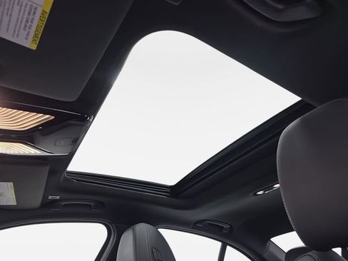 Certified 2023 BMW 330i xDrive Sedan w/ Parking Assistance Package image 27