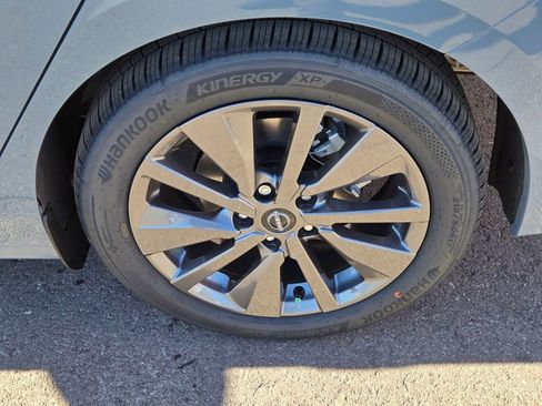 New 2026 Nissan Sentra SL w/ Floor Mat Package FWD image 5