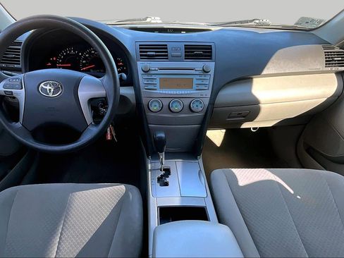 Used 2009 Toyota Camry LE image 7