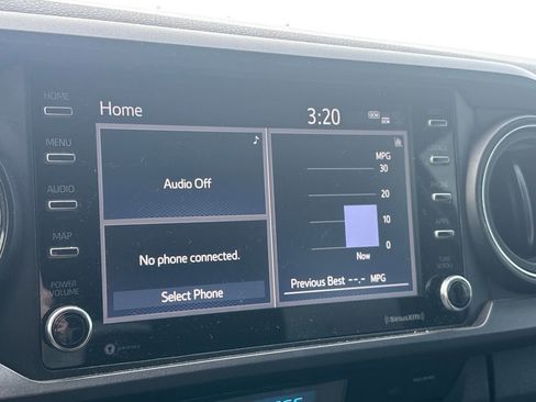 Used 2021 Toyota Tacoma TRD Off-Road w/ Technology Package image 3