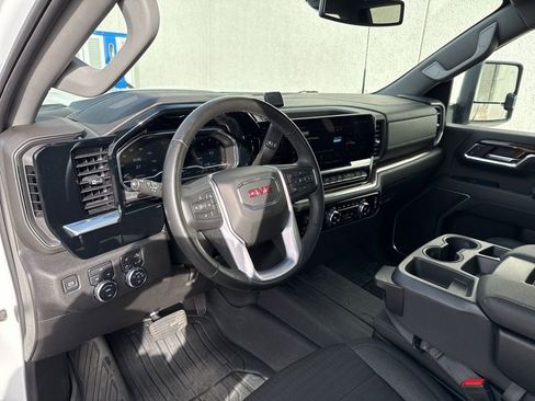 Used 2024 GMC Sierra 3500 SLE image 12