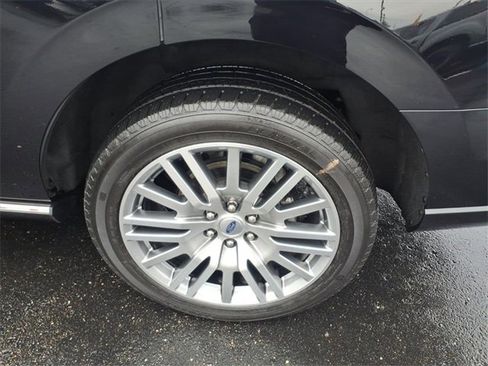 Certified 2024 Ford Expedition Platinum image 8