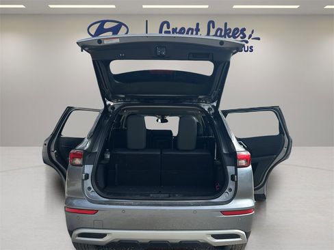 Used 2024 Mitsubishi Outlander SE image 10