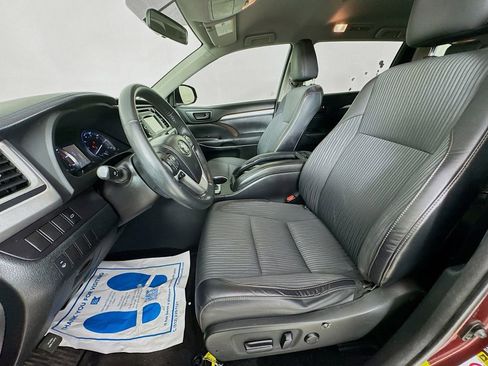 Used 2014 Toyota Highlander Plus FWD image 23