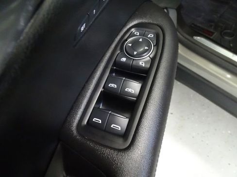 Used 2018 Cadillac XT5 Luxury w/ Driver Awareness Package AWD/4WD image 10